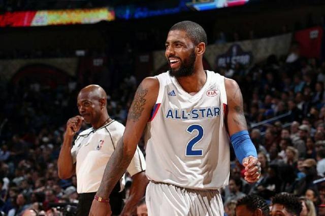 穆勒晒与梅西在美职联交手照：这个男人…goat🐐
